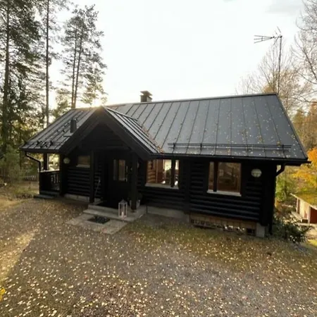 Jaervenrantamoekki Nurmijaervellae, Rauha Villa Nurmijärvi