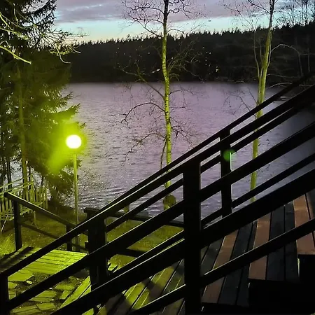 Jaervenrantamoekki Nurmijaervellae, Rauha Villa